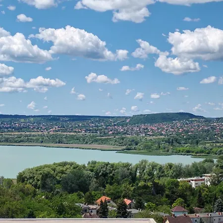 Stieber Panorama Апартаменты Балатонфюзфё